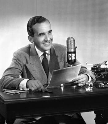 News correspondent Edward R Murrow New York NY September 10 1947 Old Photo