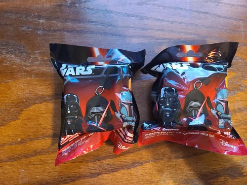 2x NEW Star Wars Episode VII The Force Awakens Clip Keychain Series1 Blind Bag