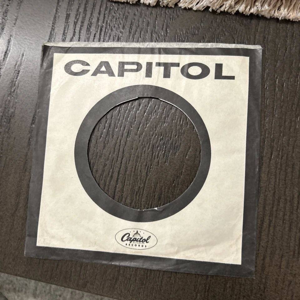 1 Company Sleeve Only Capitol White Black Target Foto 3 de 3