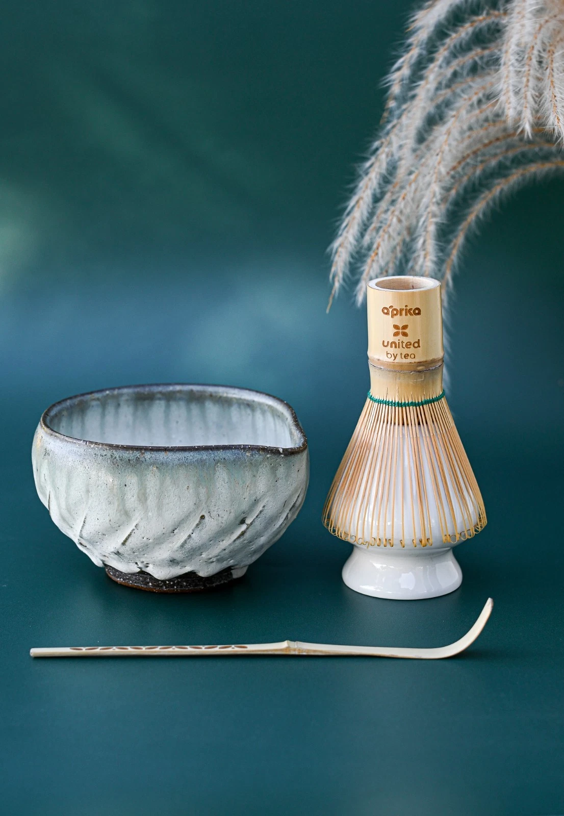 Handmade Matcha Set 4-Piece — Bowl, Whisk, Holder, Scoop — Matcha Making Tools
Opens in a new window