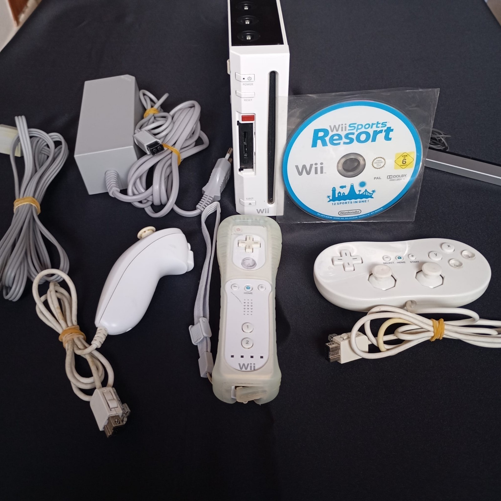 Nintendo Wii Completa + Gioco + 2 Pad