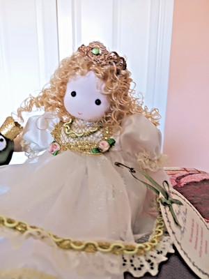 Princess and The Frog Doll  Green Tree Collectibles Musical Play Tonight We Love