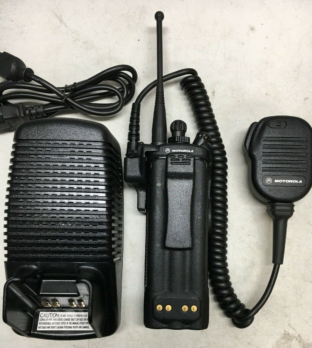 MOTOROLA XTS5000 UHF 380-470mhz P25 DIGITAL RADIO H18QDF9PW6AN  581088-801686-6