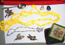 Antique/vintage Jewelery Job lot x 9, inc., compact mirror, marcasite, roses