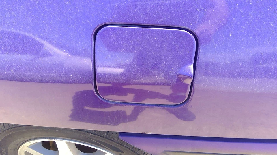 1996 年福特 Escort 油箱门带铰链燃气盖 Oem 填充紫色 — 第 4/4 张图片