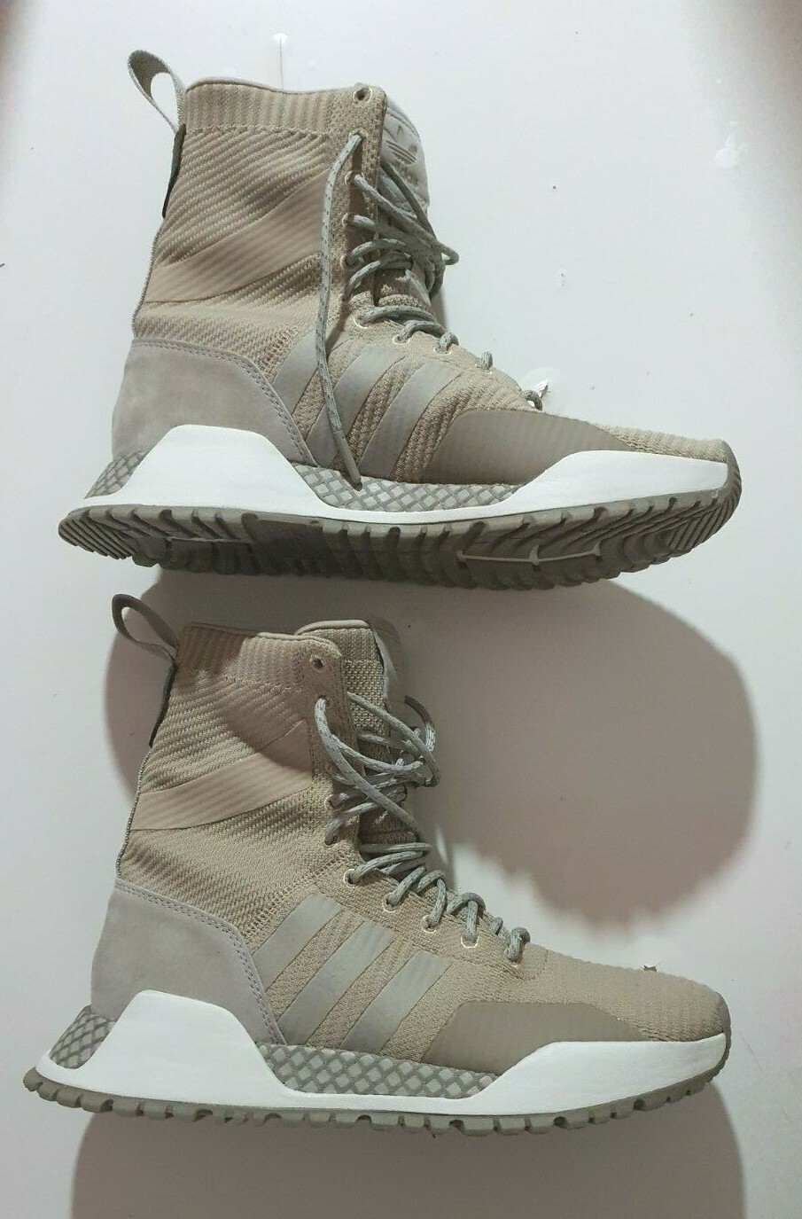 Foto 1 di 11