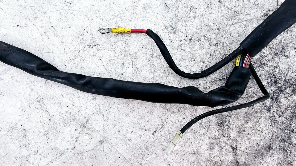 Harley FLH Roadking 1998 cableado principal arnés telar fusible relé Foto 3 de 4