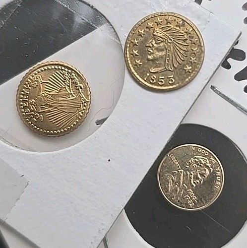 3 Gold Mini Souvenir Commemorative Coins Lincoln, Cali Indian, St Gaudens - Picture 2 of 4