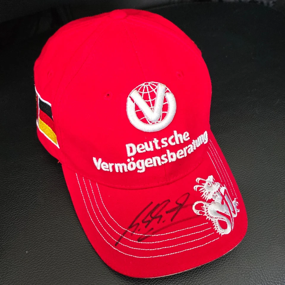 MICHAEL SCHUMACHER SIGNED 2006 F1  CAP - helmet - shirt - PROOF - Image 2 of 4