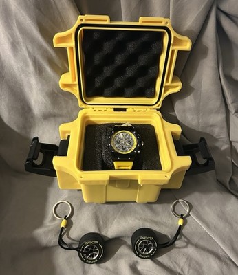 Invicta Racing Vaulthan Men's 44mm Watch Mod #69670, Single Slot Case, Keychains