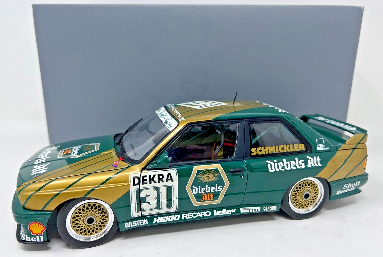 BMW M3 E30 German Touring 1990 ミニチャンプス18 BMW M3 E30 German