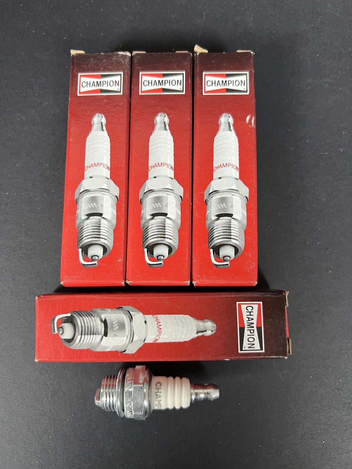CHAMPION SPARK PLUG 849 CJ6 COPPER PLUS Quantity 4