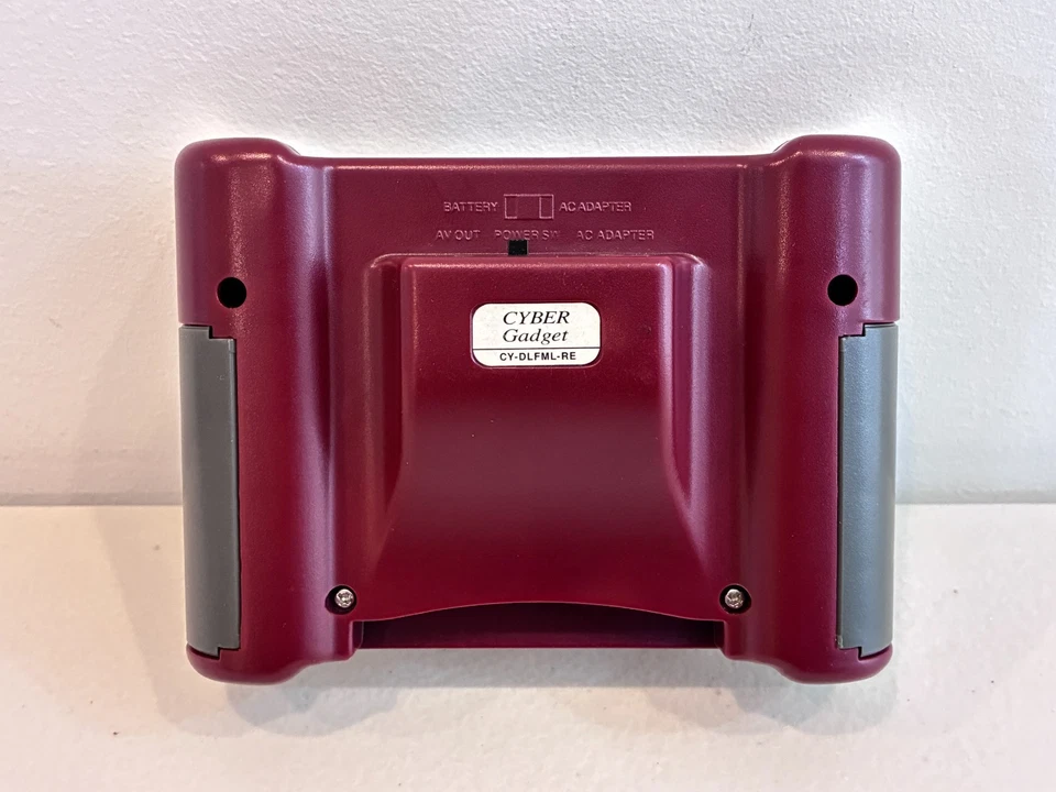 Cyber Gadget Famulator Lite - Nintendo DS Famicom Player/Adapter - CY-DLFML-RE - image 4 of 4