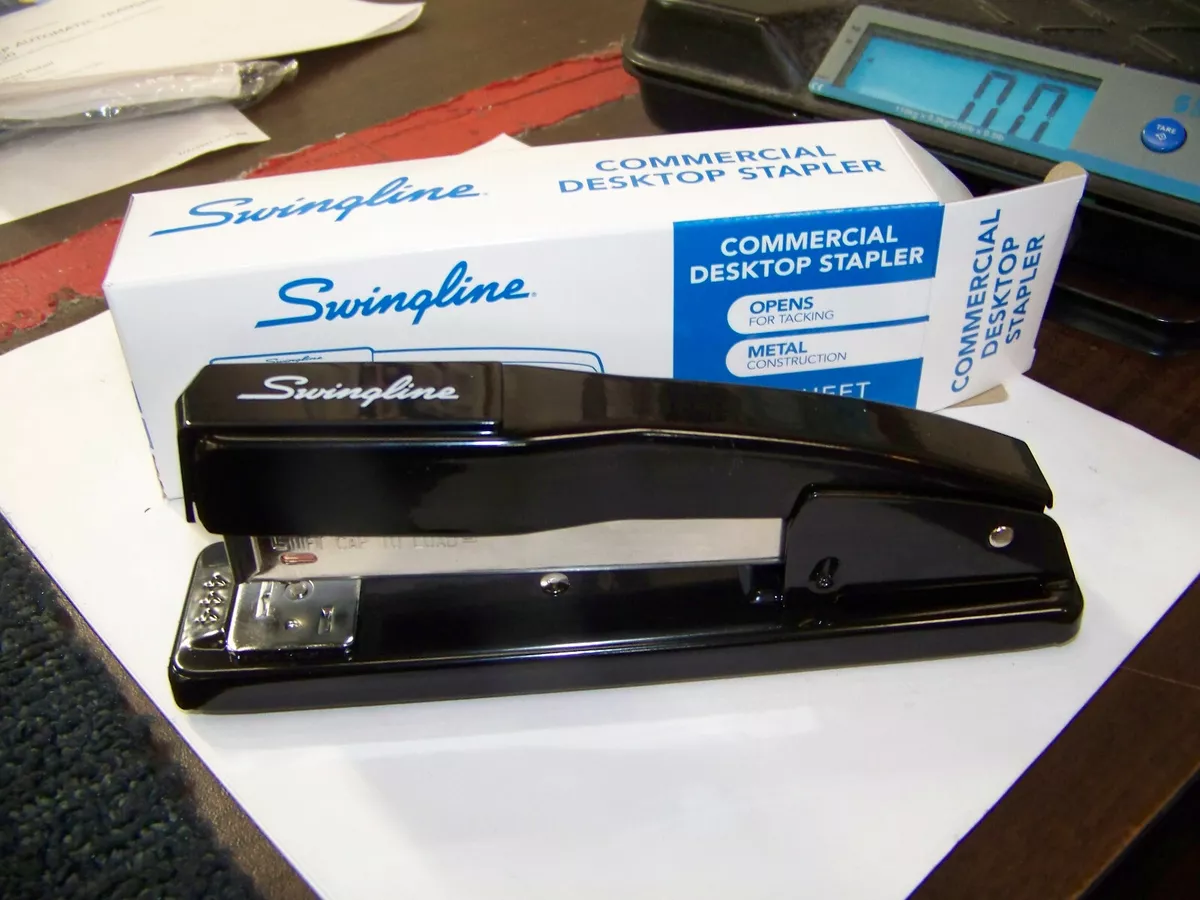 Swingline Breeze Automatic Stapler 20-Sheet Capacity Black