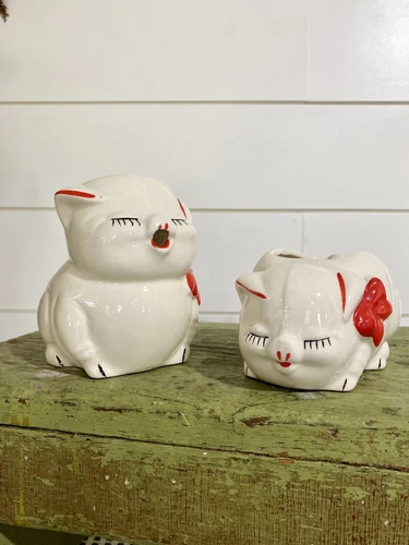 Vintage MCM SHAWNEE? Pottery Ceramic Set of PIG Creamer & Sugar Bowl USA