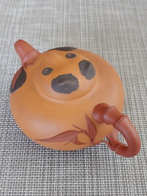 裴荷娣金奖名家紫砂熊猫壶Chinese Yixing Zisha Purple Clay Sculpture