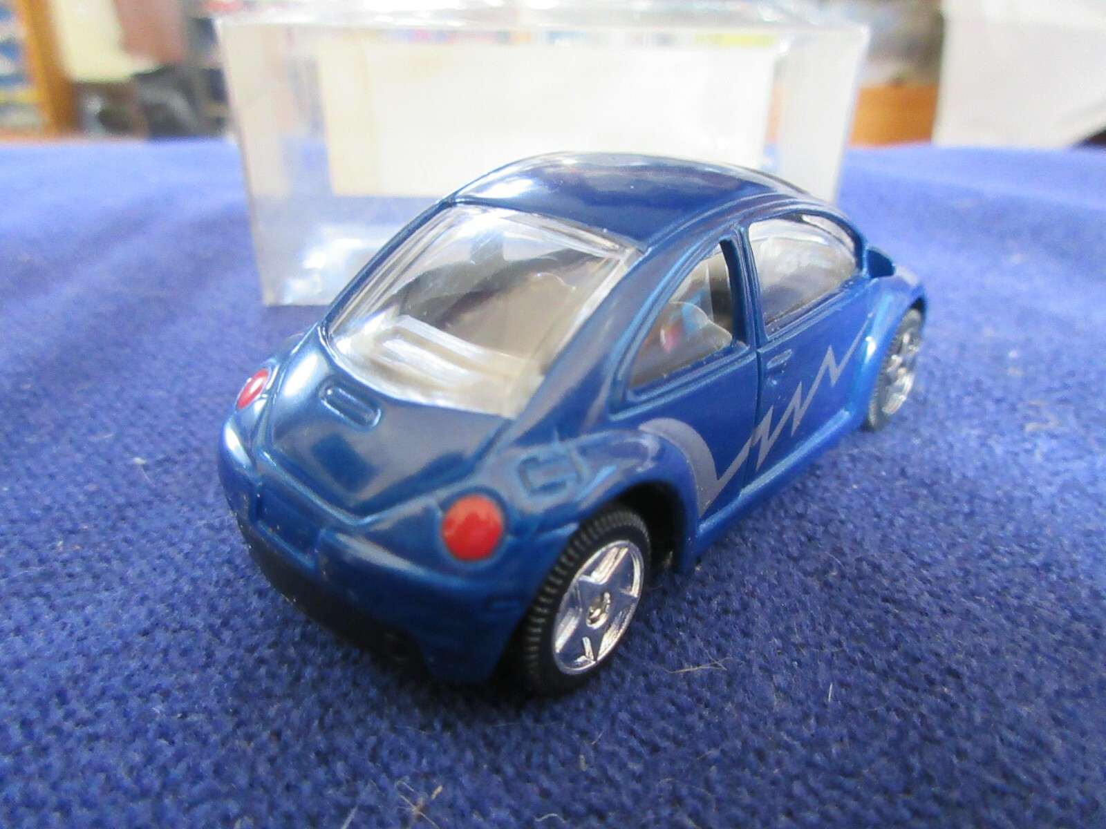 Picture 2 of 4