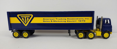 ATA American Trucking Assn 1979 White 5000 Day Cab Tractor Trailer Winross Truck