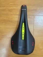 Sella Astute in carbonio