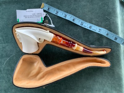 Vintage Hand Carved Meerschaum Pipe in Original Case Fleur de Les motif