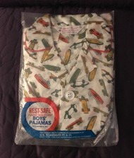 VINTAGE BOYS' PAJAMAS SKATEBOARD PATTERN UNUSED IN ORIGINAL BAG  C. 1970'S