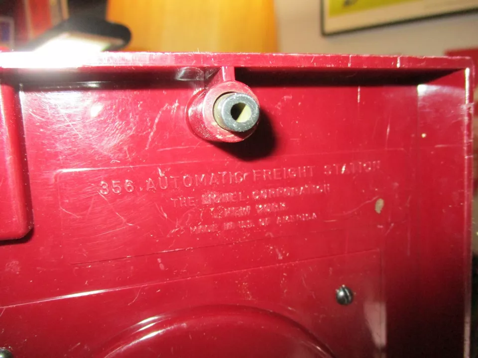 Estación de Carga Automática Lionel O #356 DE COLECCIÓN AÑOS 50 con Juego de Camión Naranja y Verde Foto 4 de 4