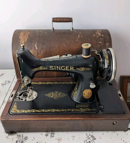 Singer Portable Sewing Machine With Bentwood Case Serial AB666387 Vtg 1927