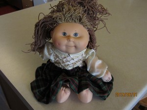 Cabbage Patch Kids 1990 Brown Crimp N Curl Hair Hazel Eyes