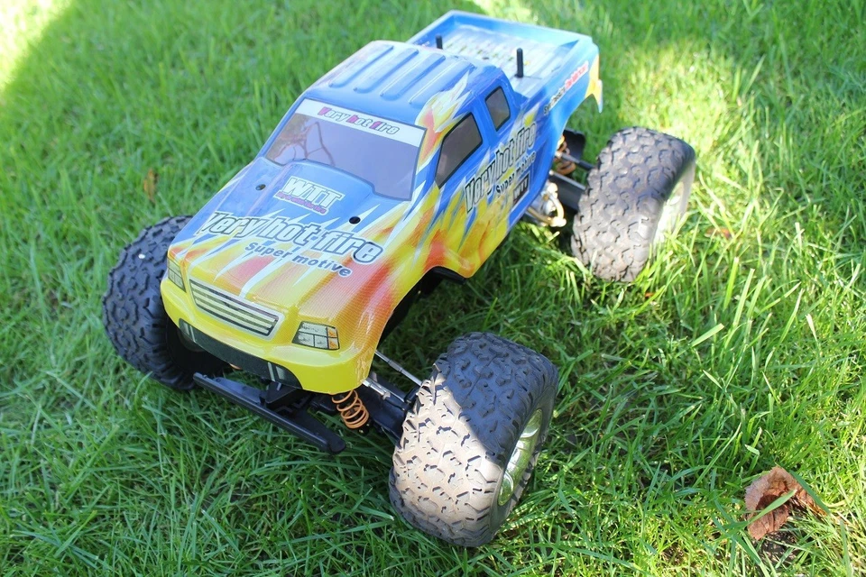 Amewi 1:10 Elektro Monstertruck 4WD - Bild 4 von 4
