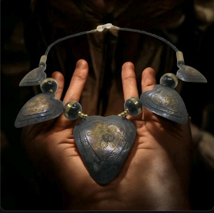 Handmade Solid Copper Heart Statement Necklace Ve… - image 1