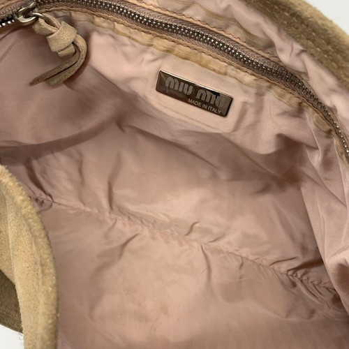 Borsa a tracolla vintage Miu Miu a mano pelle beige tortora Y2K Hobo archivio logo Soho - Foto 22 di 24