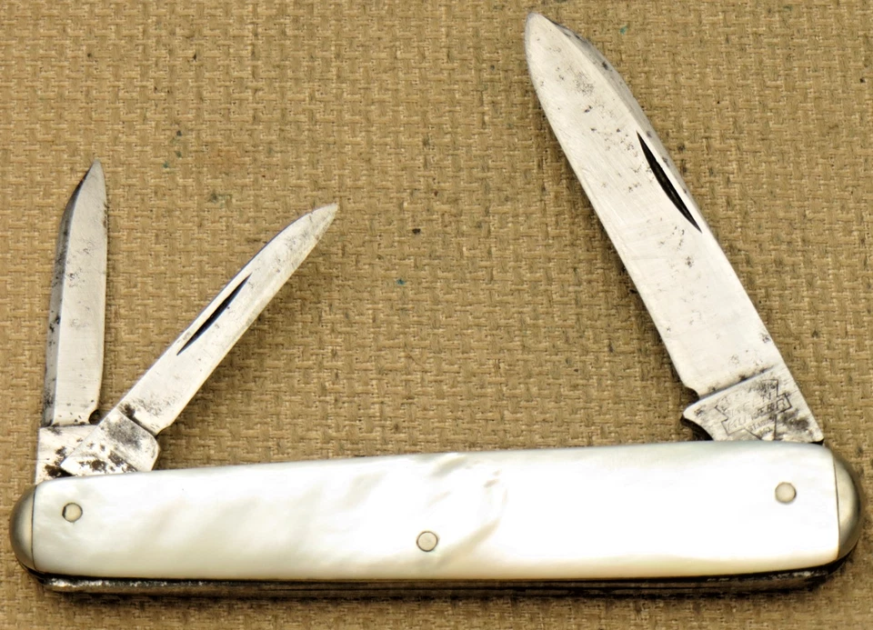 Antiguo cuchillo Whittler KEEN KUTTER EC Simmons Sleeveboard - asas de perlas Foto 2 de 4