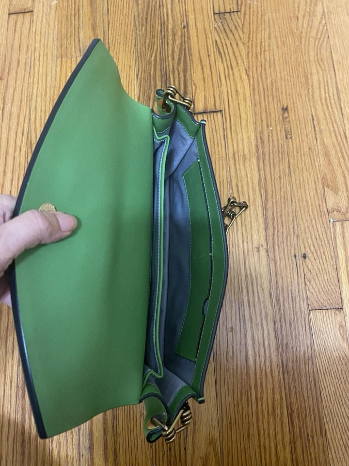 Bolsa de ombro REED KRAKOFF com alça de corrente verde original. US$ 550 USADO - Imagem 3 de 4