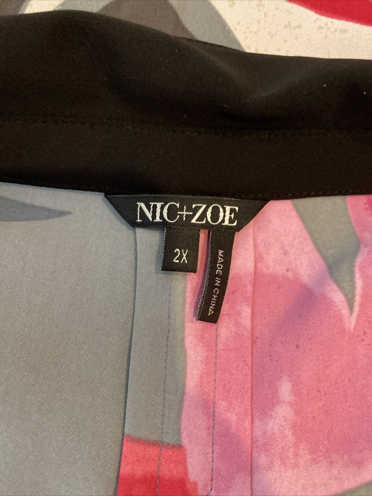 Nic+Zoe Black, Pink, Gray Print Long Sleeve Colla… - image 4