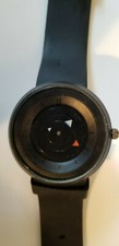 Minimalist Men's Analog Watch. M10