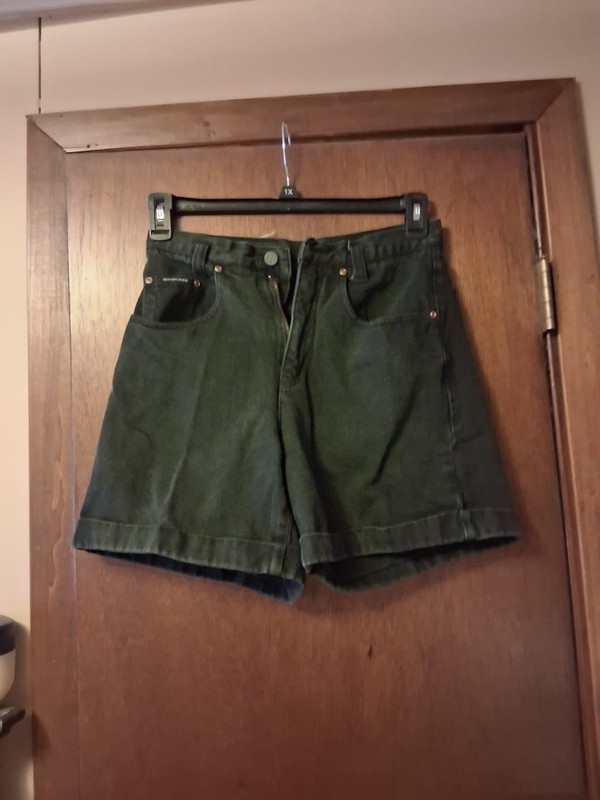 Sz 6 Ny Bk Jean Shorts/ Ny Tag Loose