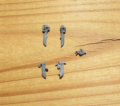40K Space Wolves Blood Claws Knife Hands & Open Hand Bits 