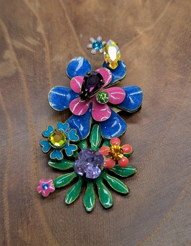 Fresh Flowers Sorrelli Floral Brooch Pin