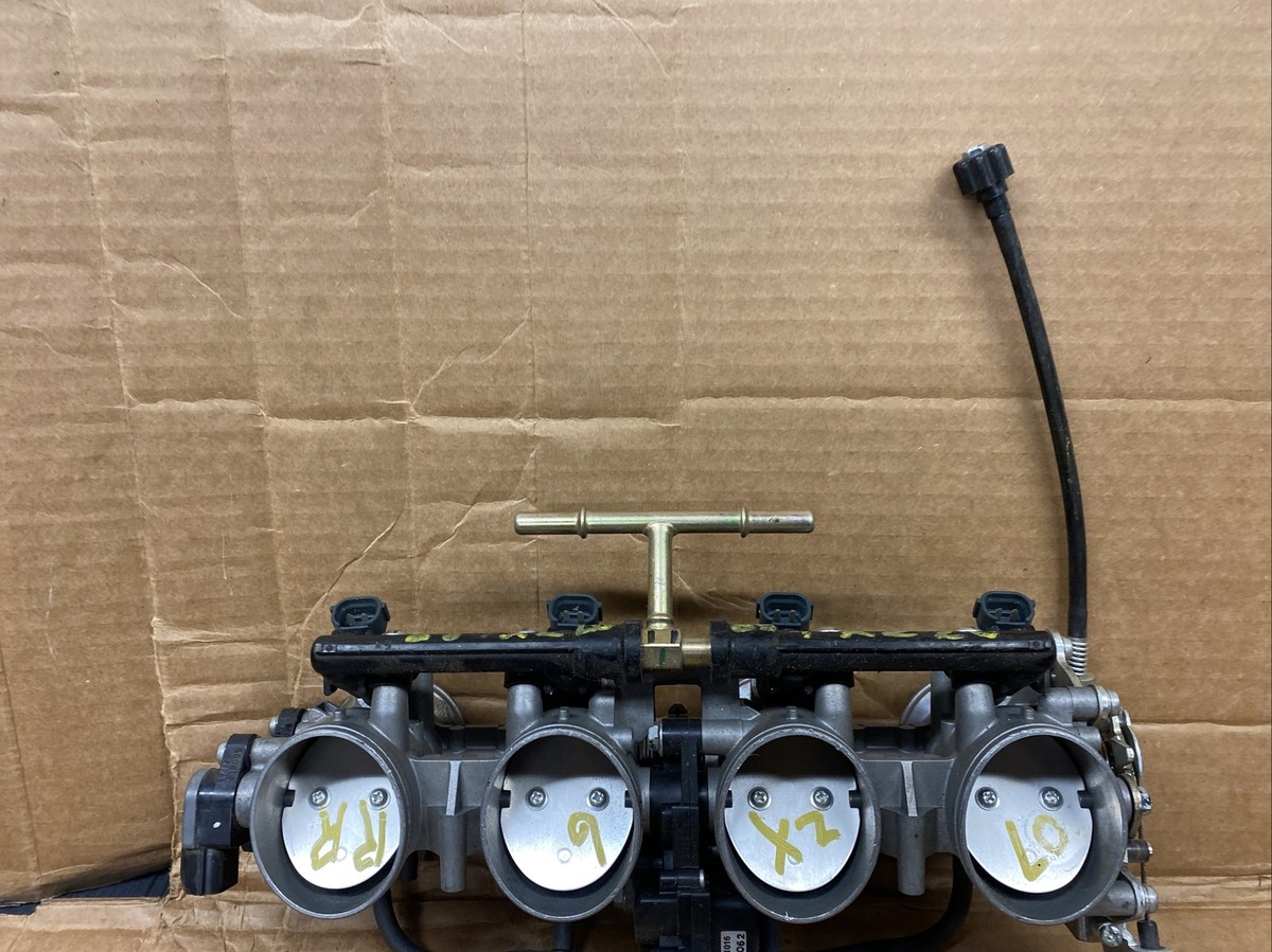ターミネーター 2007-2008 Kawasaki Ninja ZX6r, throttle bodies, fuel