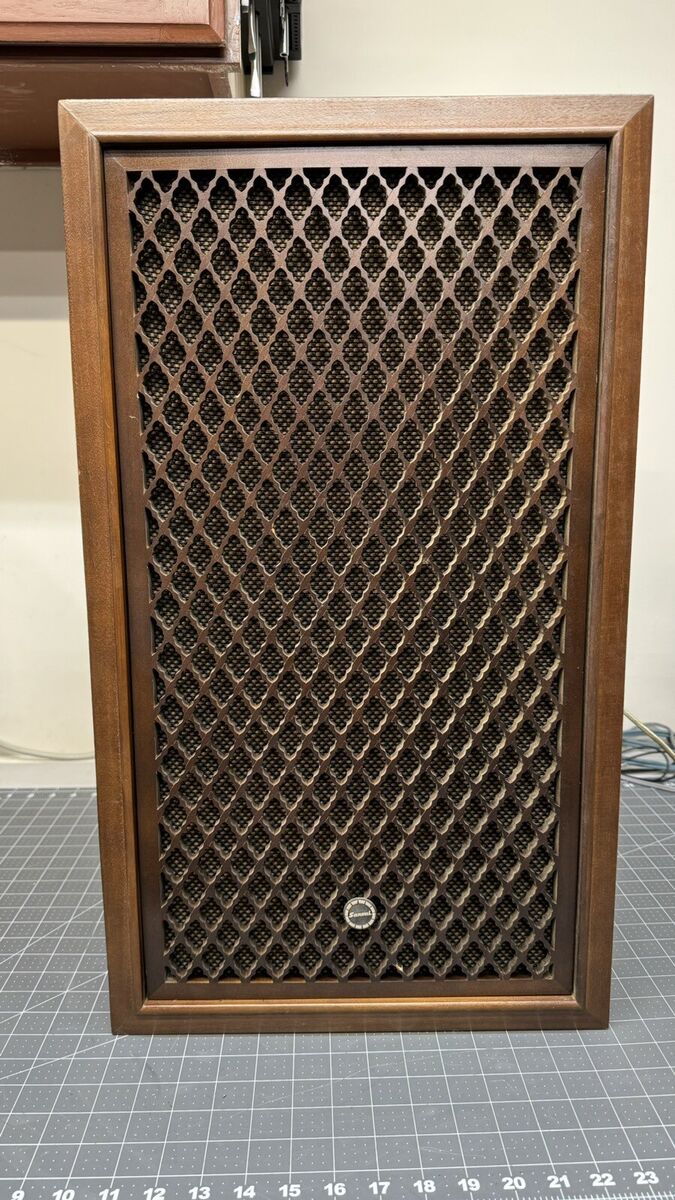 1 X Sansui SP-100 3 Way Speaker Original Made in Japan MINT 1 X Sansui SP-100 3 Way Speaker Original Made in Japan MINT