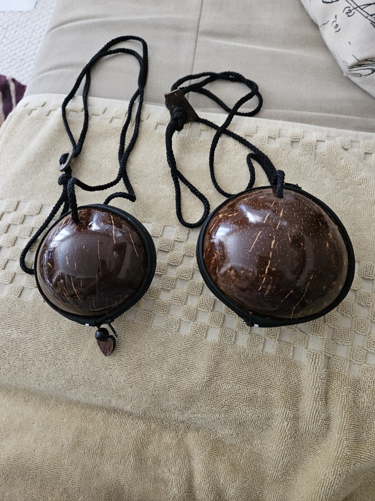 2 Vintage Unique Handcrafted Coconut Shell Purses… - image 1