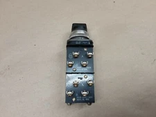 Allen Bradley 800T-J2 2 Position Selector Switch 800T-J2C9 Contact #1014I91