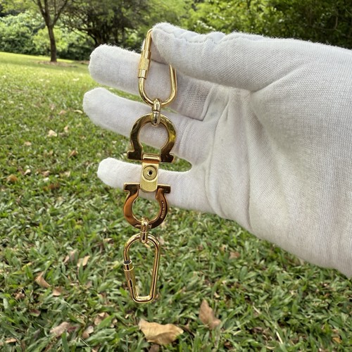 Salvatore Ferragamo Gold Tone Key Ring Key Chain Bag Charm Authentic With Box - Picture 2 of 11
