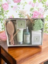 The Healing Garden Green TeaTheraphy Spa Gift set Body Mist Lotion FULL SZ NOS