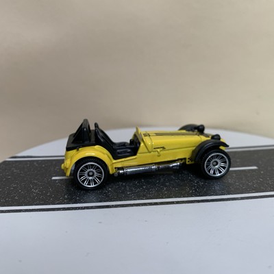 Matchbox Sports Cars #3/13 Caterham R500 Superlight Yellow/Black 1:48 NM