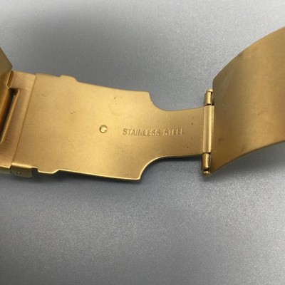 Diesel Cliffhanger Mens Watch 40mm Gold Tone Stainless DZ-8118 New