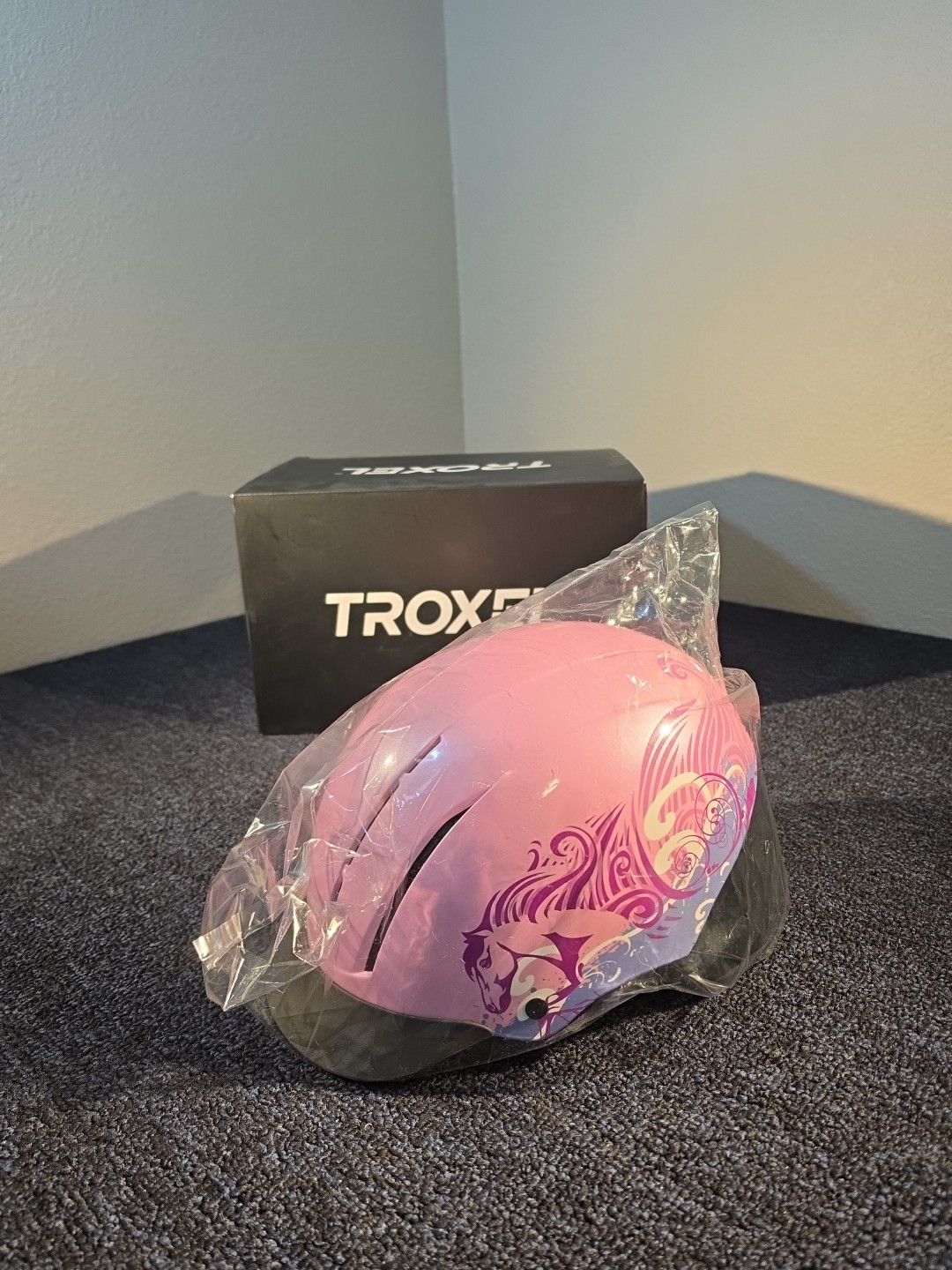 NEW Troxel Spirit Pink Dreamscape Low Profile Riding Equestr