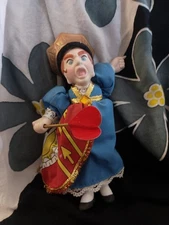 QUEEN OF HEARTS ALICE IN WONDERLAND PORCELAIN DOLL ORNAMENT KURT S ADLER