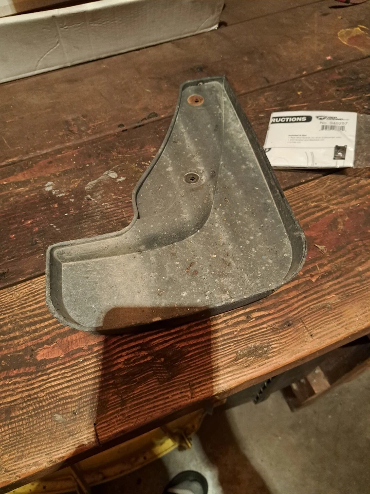  Guardabarros trasero izquierdo moldeado Dodge Durango 2011-2020  Foto 3 de 4