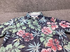 Izod Saltwater Polo Shirt Mens Medium Relaxed Classic Floral Hawaiian
